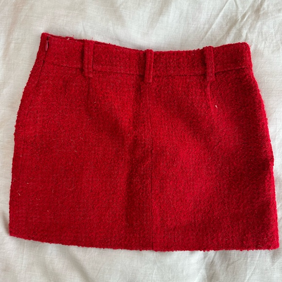 ZARA Red Mini Textured Skirt with Slit - Picture 2 of 5